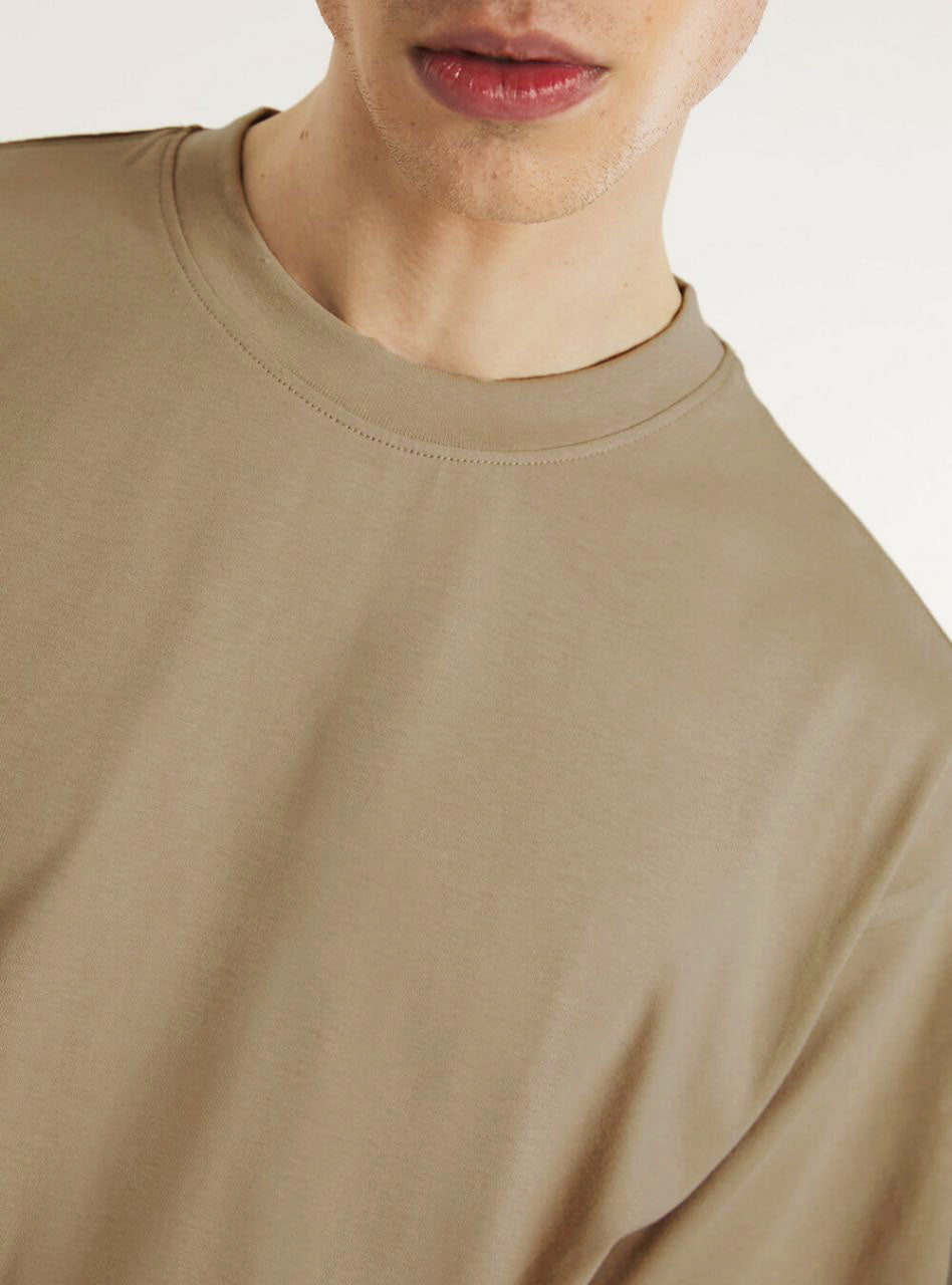 POLO BOXY FIT BASICO "BEIGE OSCURO"