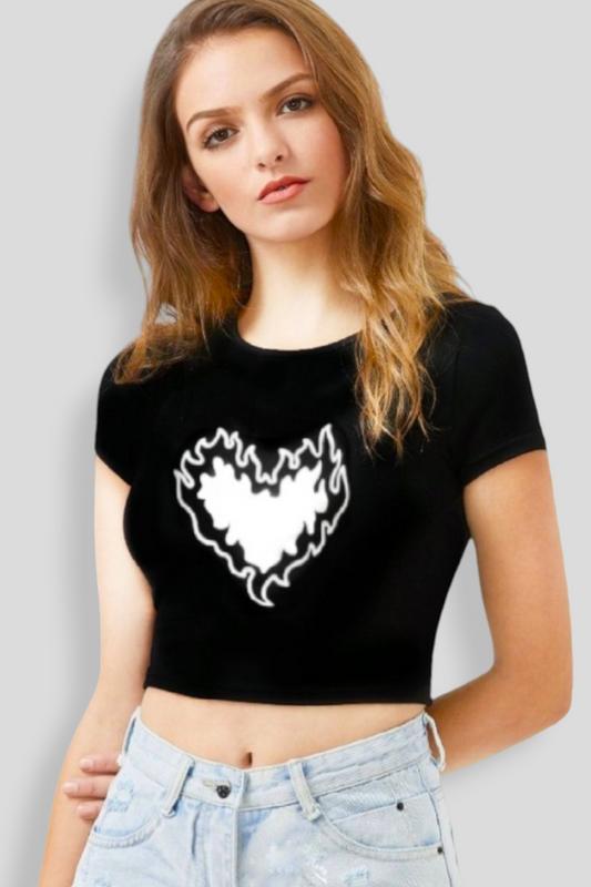 CROP TOP NEGRO CORAZON